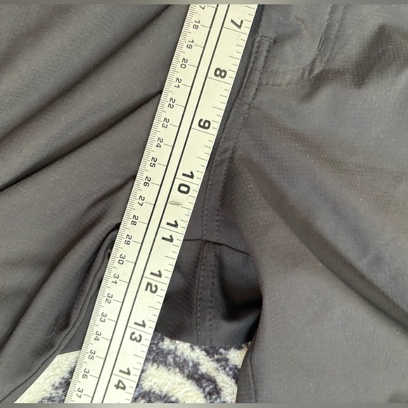 Travis Mathew Golf Shorts 🌵34 - Picture 6 of 7